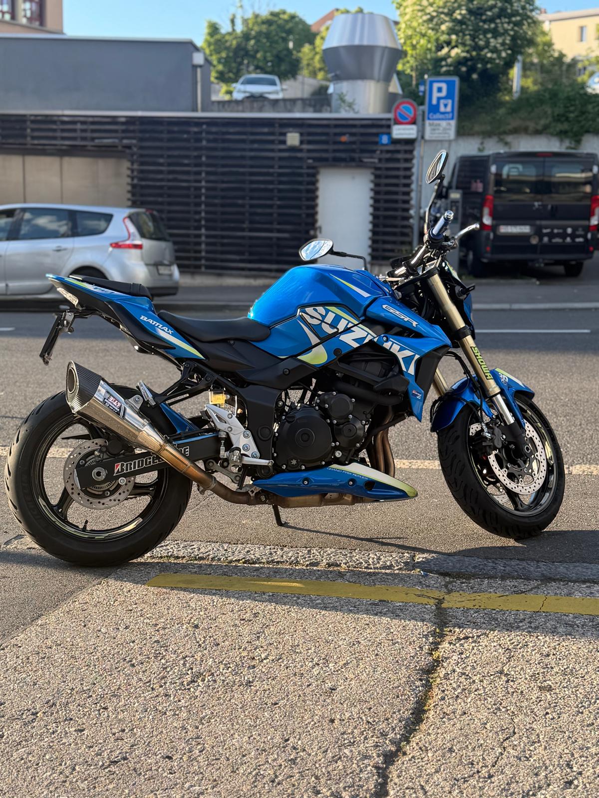 SUZUKI GSR 750 ABS