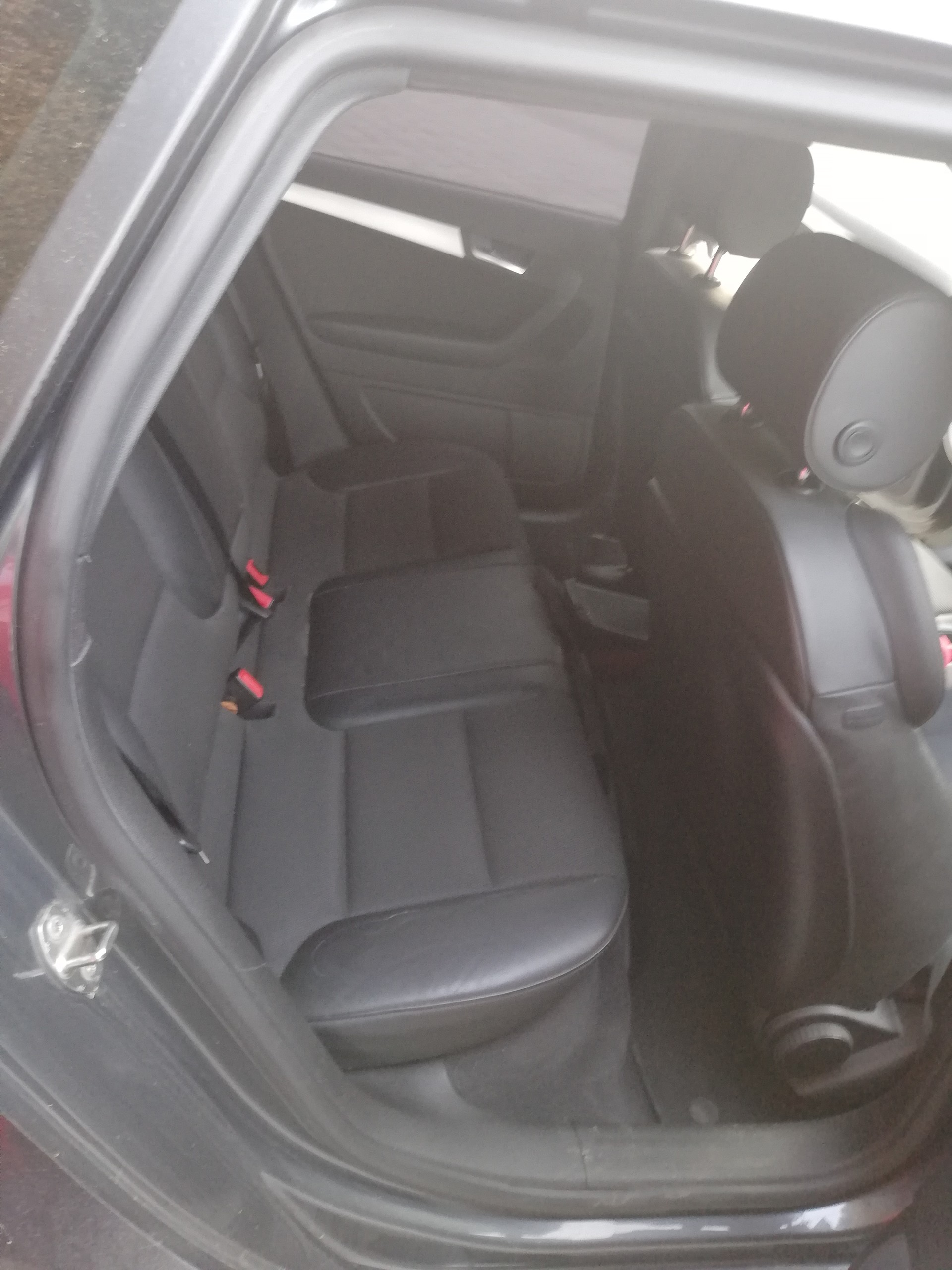 AUDI A3 Sportback 2.0 TDI Attraction quattro-image-5