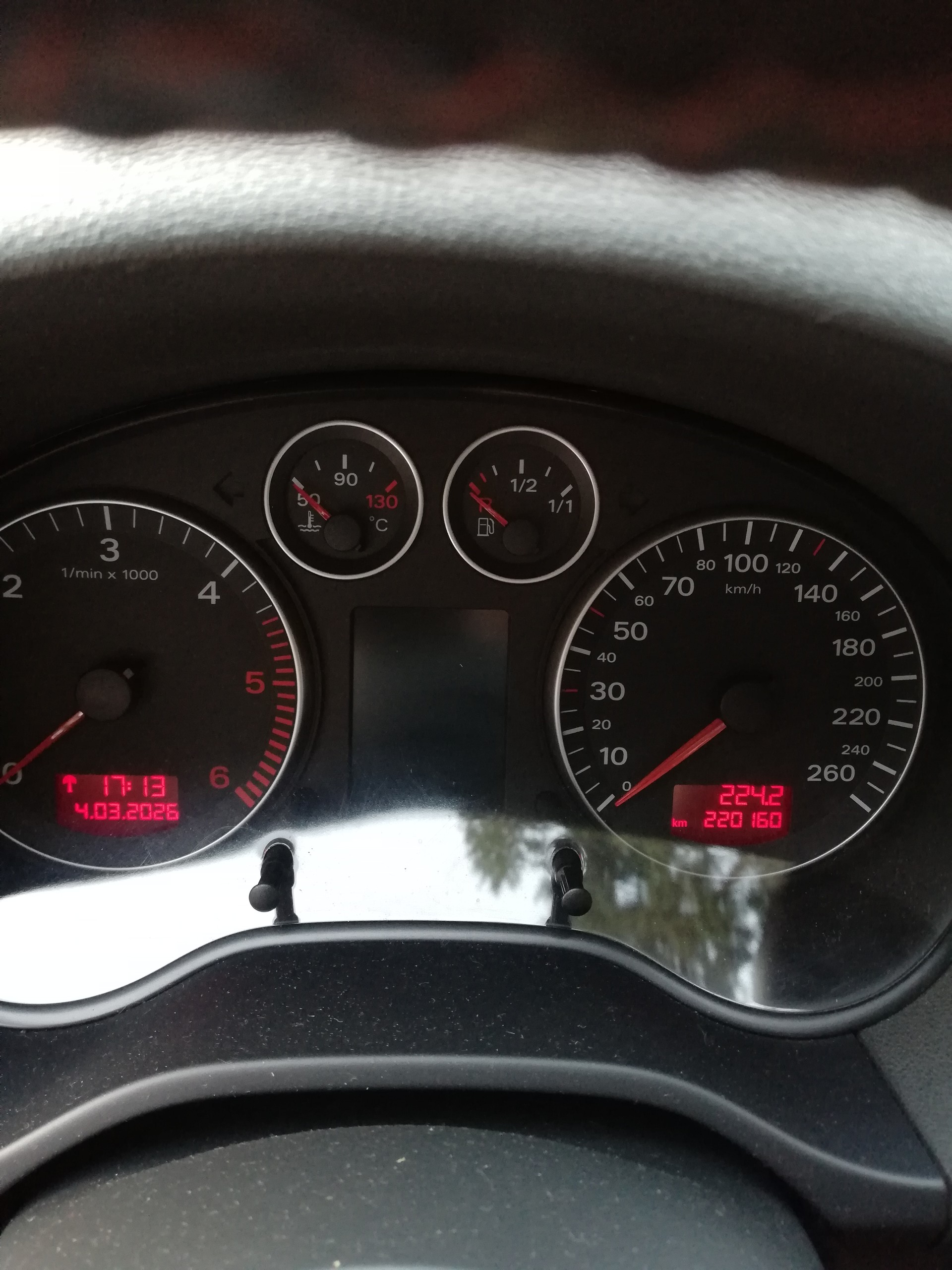 AUDI A3 Sportback 2.0 TDI Attraction quattro-image-4