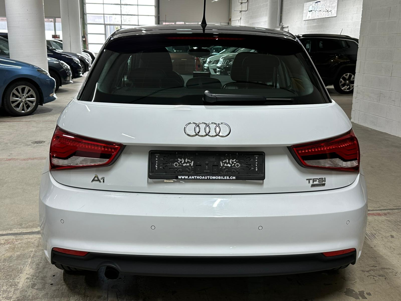 AUDI A1 Sportback 1.0 TFSI-image-5