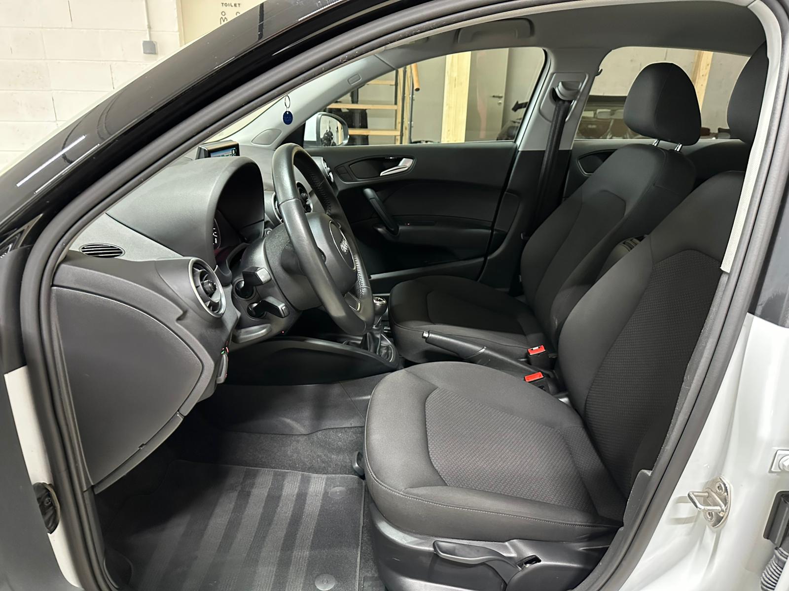 AUDI A1 Sportback 1.0 TFSI-image-10
