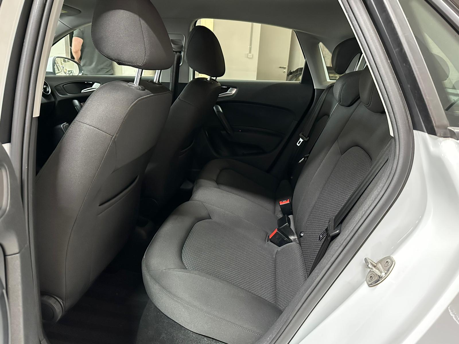AUDI A1 Sportback 1.0 TFSI-image-8