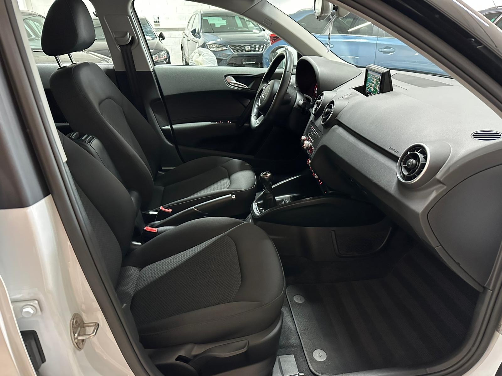 AUDI A1 Sportback 1.0 TFSI-image-9