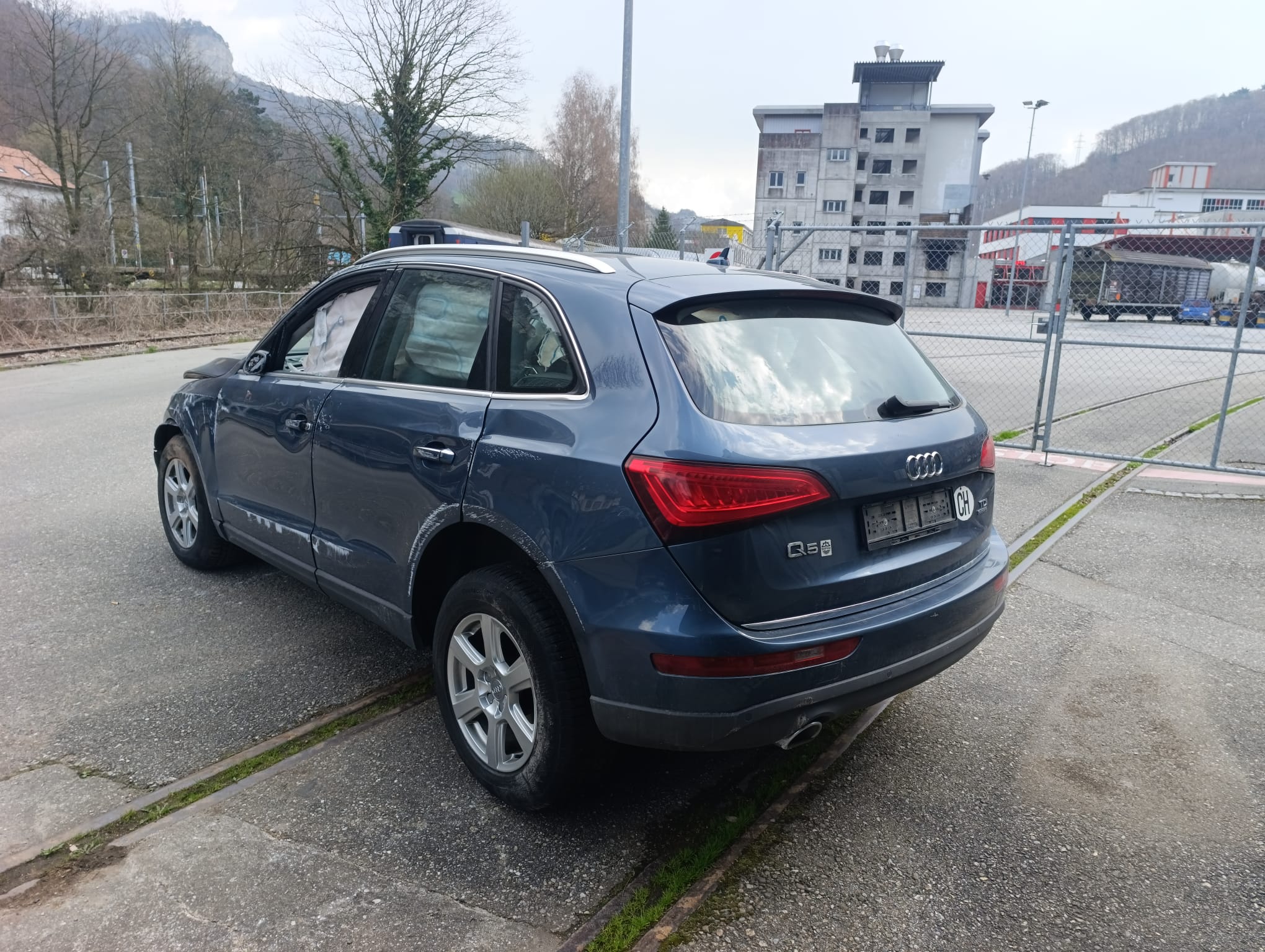 AUDI Q5 2.0 TDI quattro S-tronic — slika 4
