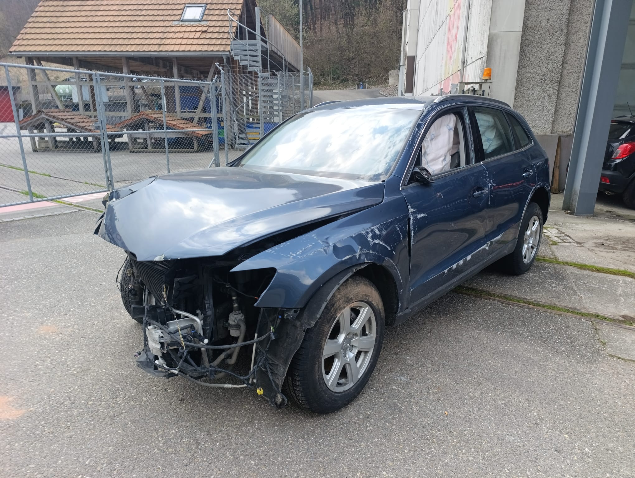 AUDI Q5 2.0 TDI quattro S-tronic — slika 7