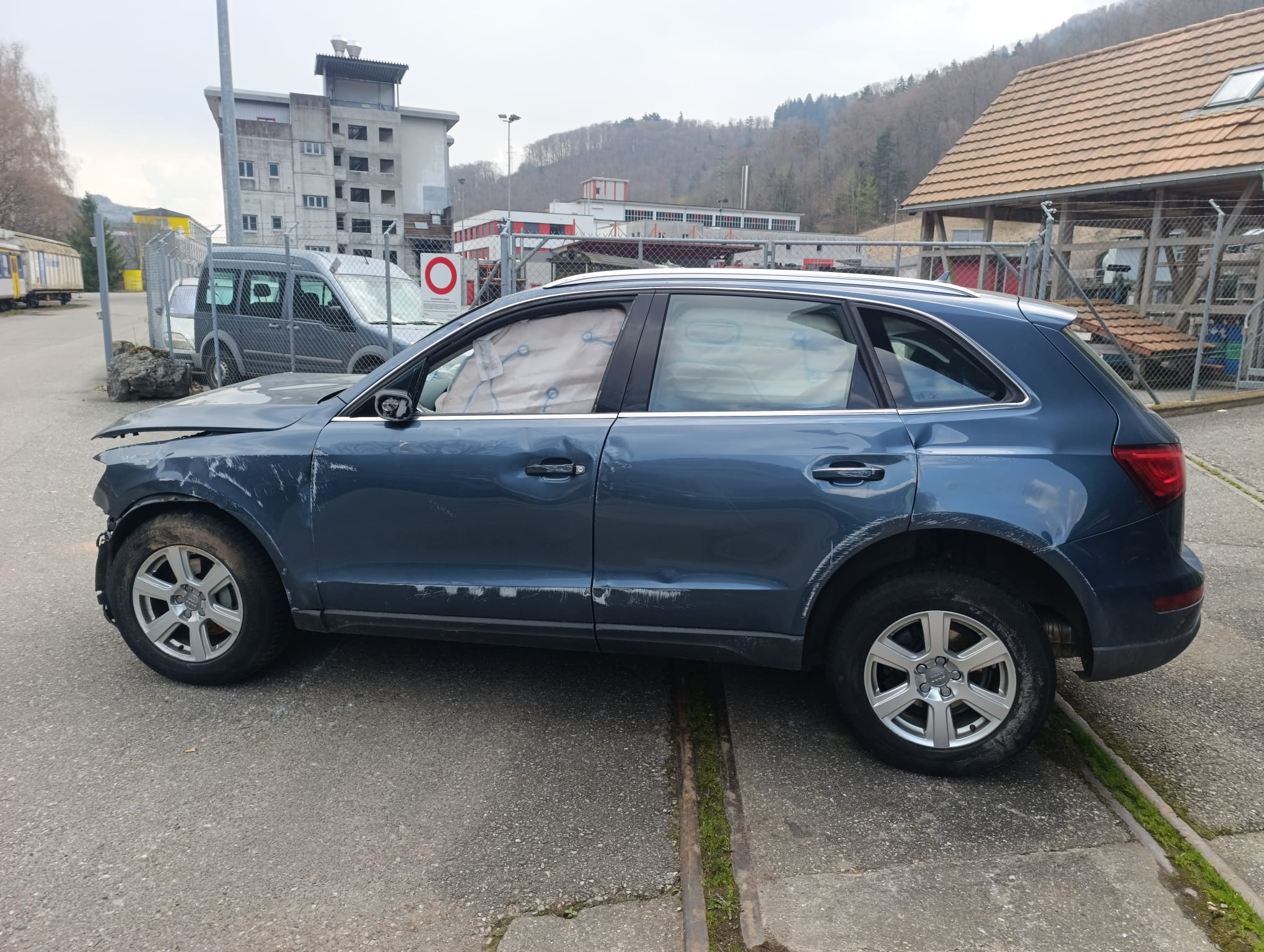 AUDI Q5 2.0 TDI quattro S-tronic — slika 2