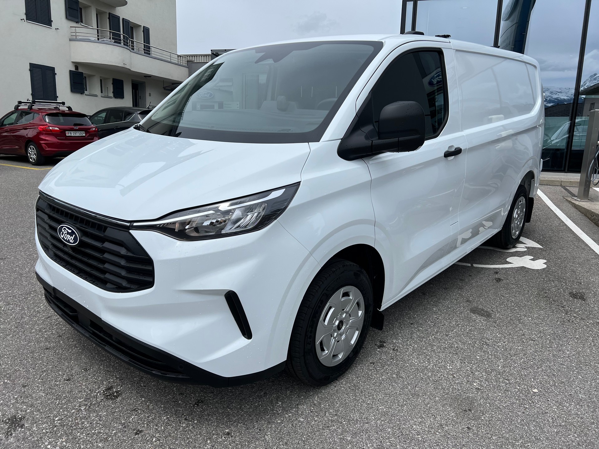 FORD Transit Custom Van 280 L1H1 Trend Automat-image-3