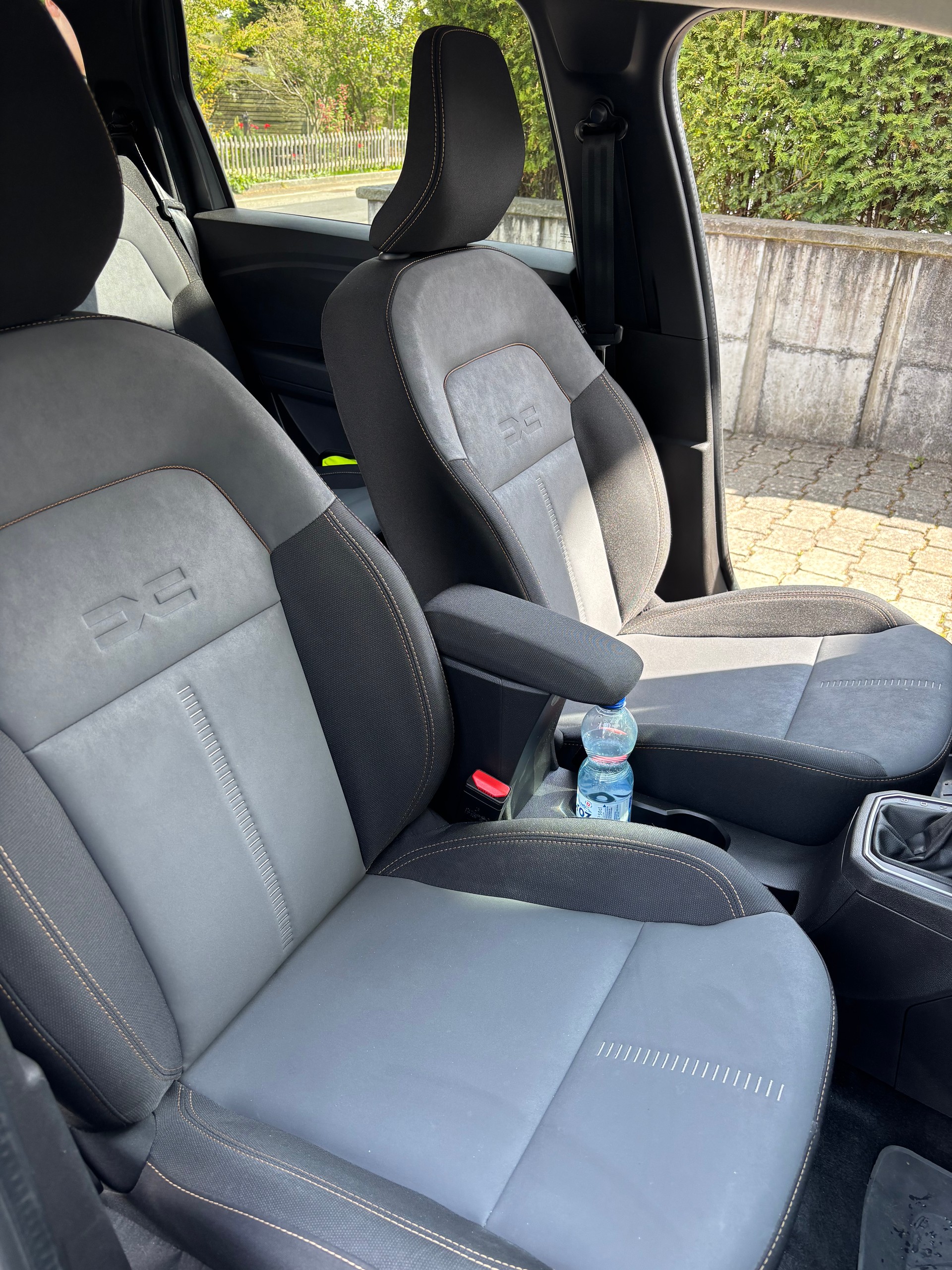 DACIA 1.6 Hybrid Extreme 7P-image-4