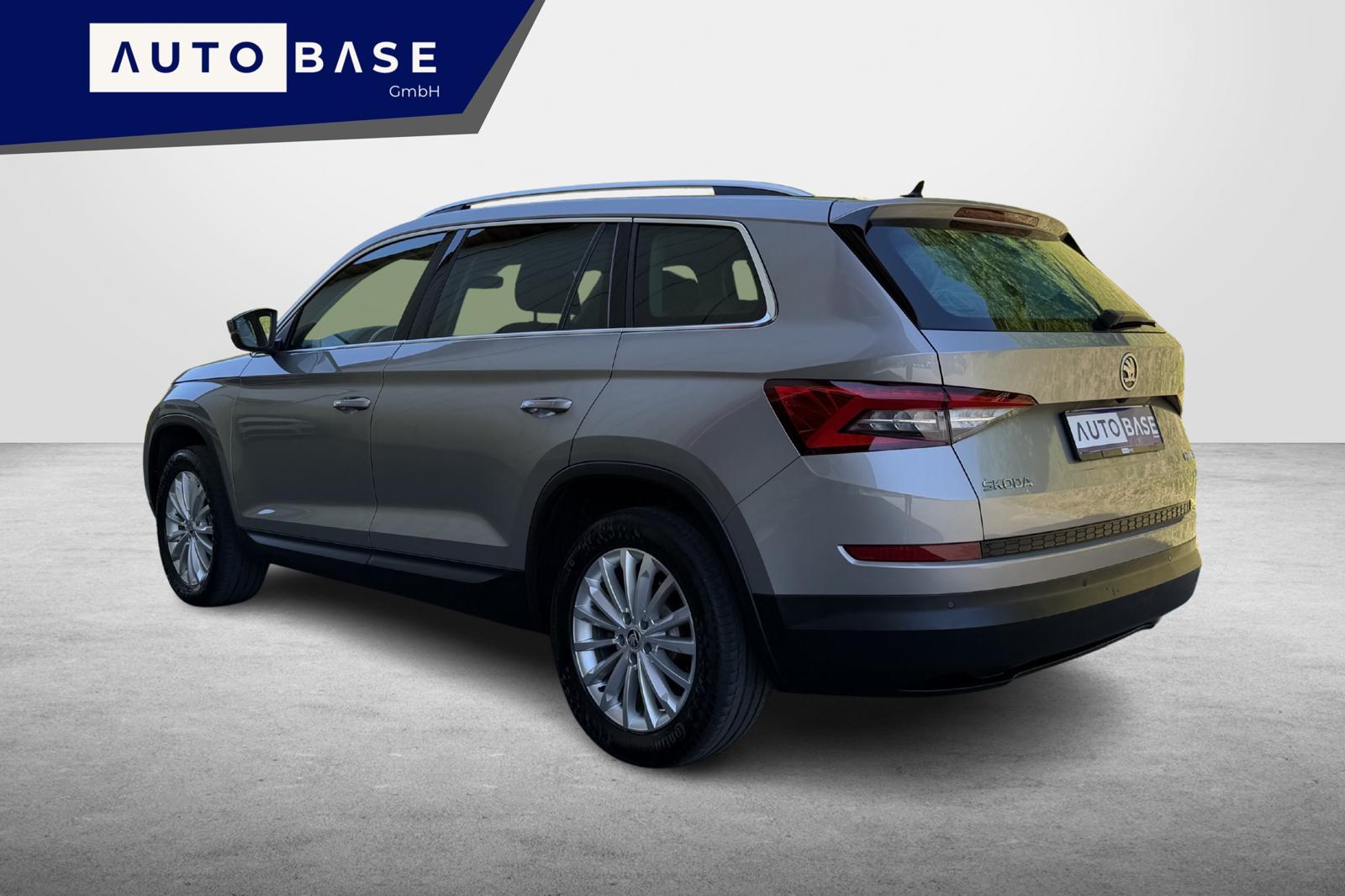 SKODA Kodiaq 2.0 TSI Ambition DSG 4x4 * 1. Hand * CH Fahrzeug *-image-2