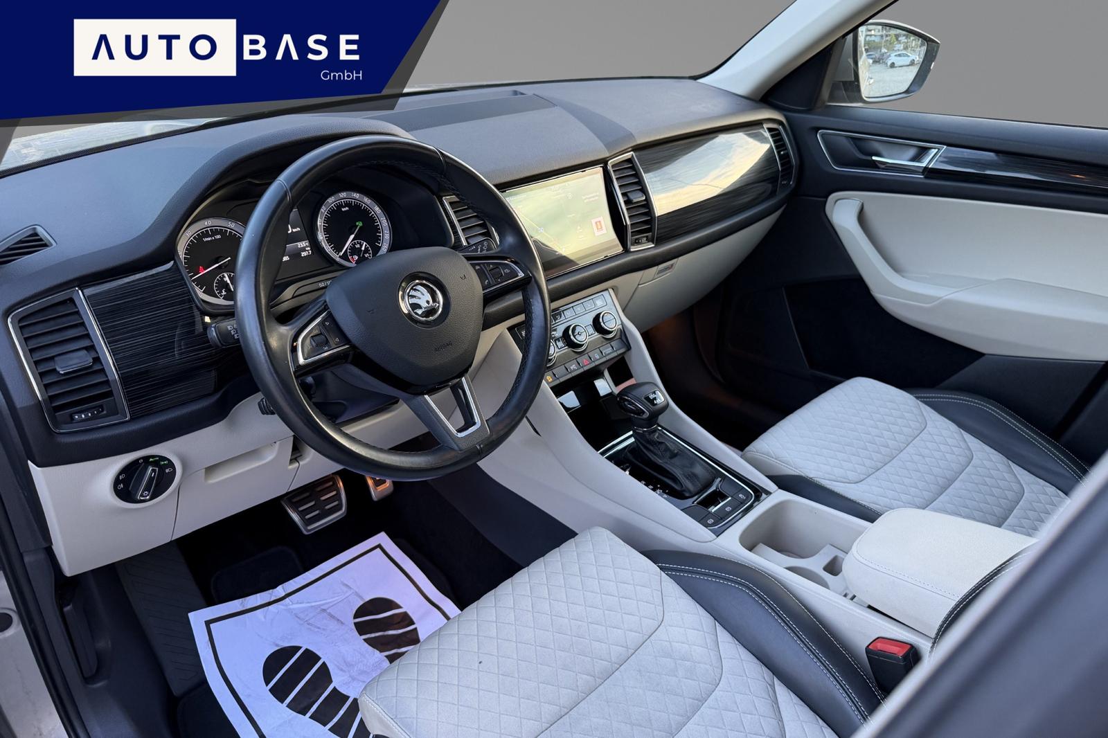 SKODA Kodiaq 2.0 TSI Ambition DSG 4x4 * 1. Hand * CH Fahrzeug *-image-8