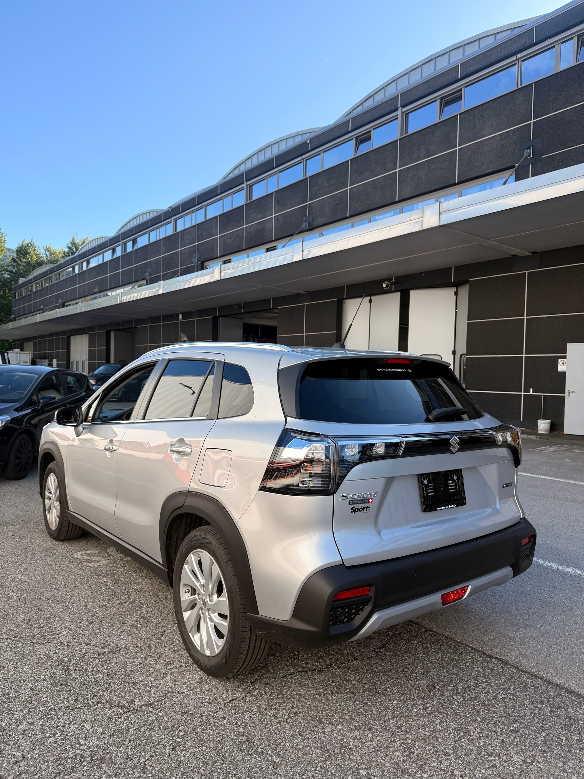 SUZUKI S-Cross 1.5 Compact Top Hybrid-image-4