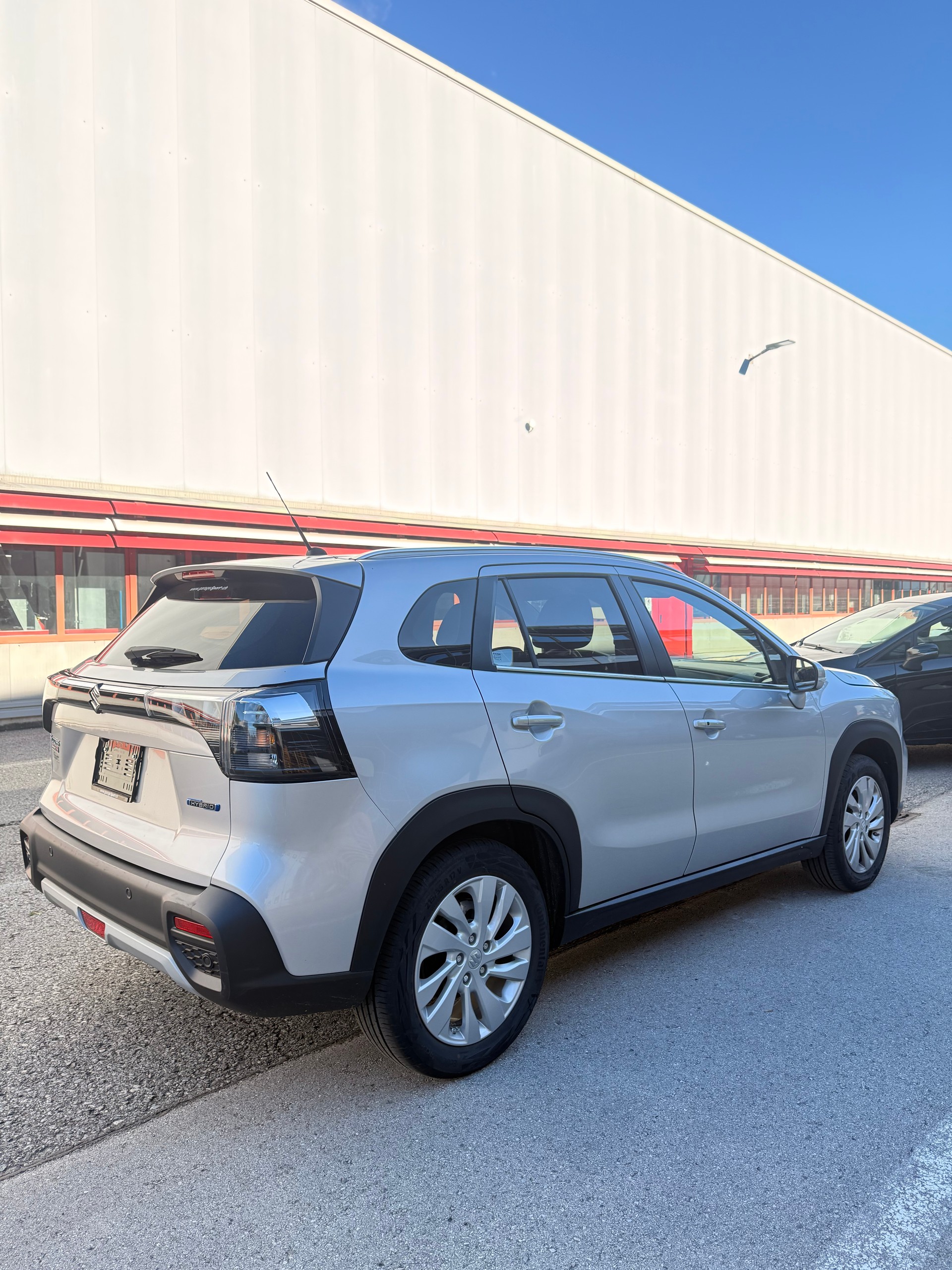 SUZUKI S-Cross 1.5 Compact Top Hybrid-image-2