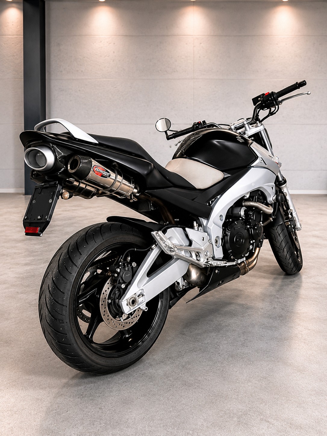 SUZUKI GSR 600 ABS K7-image-3