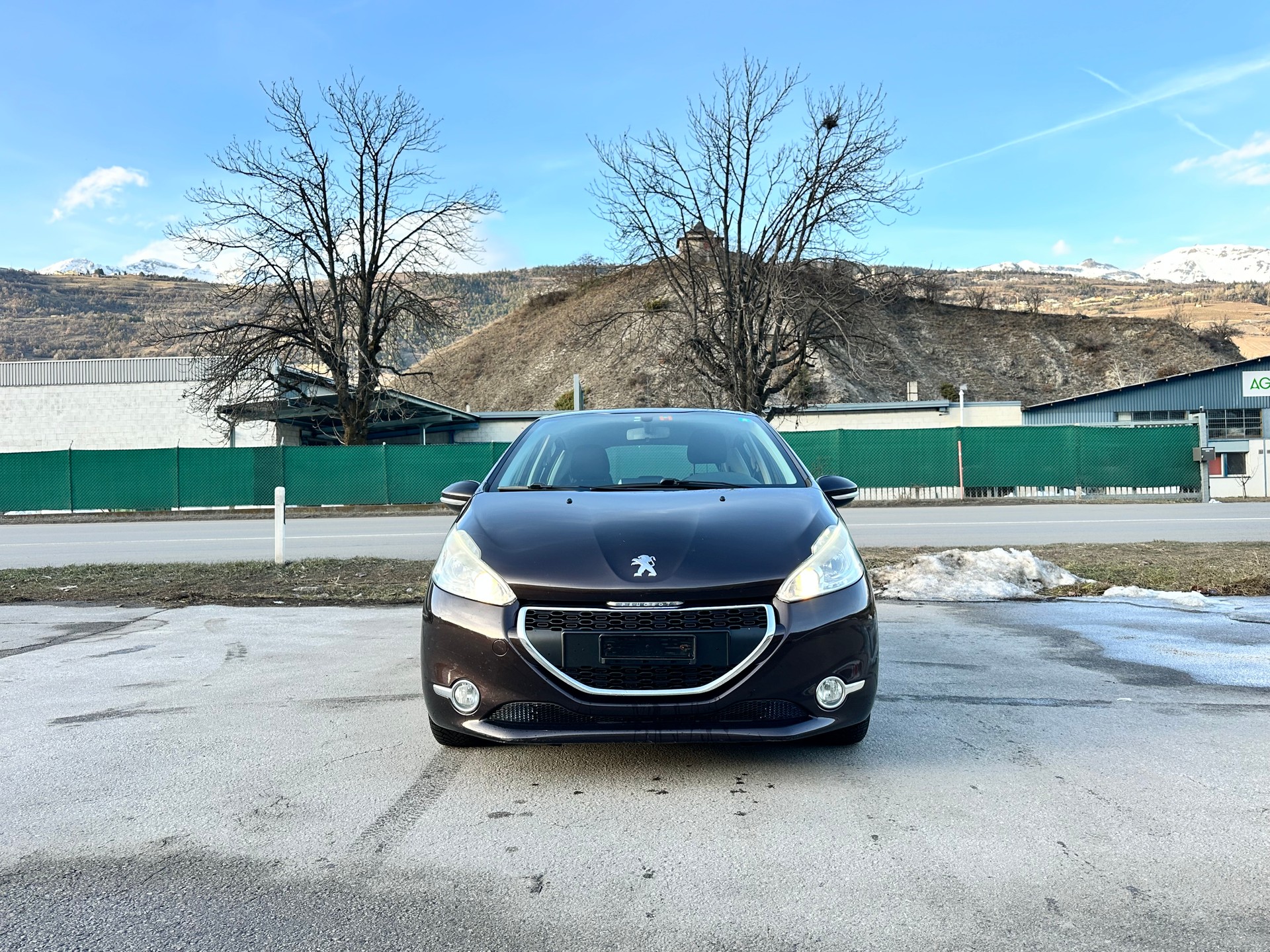 PEUGEOT 208 1.6 e-HDI Active-image-2