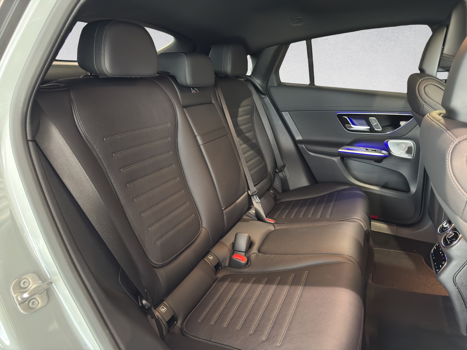 MERCEDES-BENZ GLC 300 de AMG Line 4Matic Coupé EQ Star-image-13