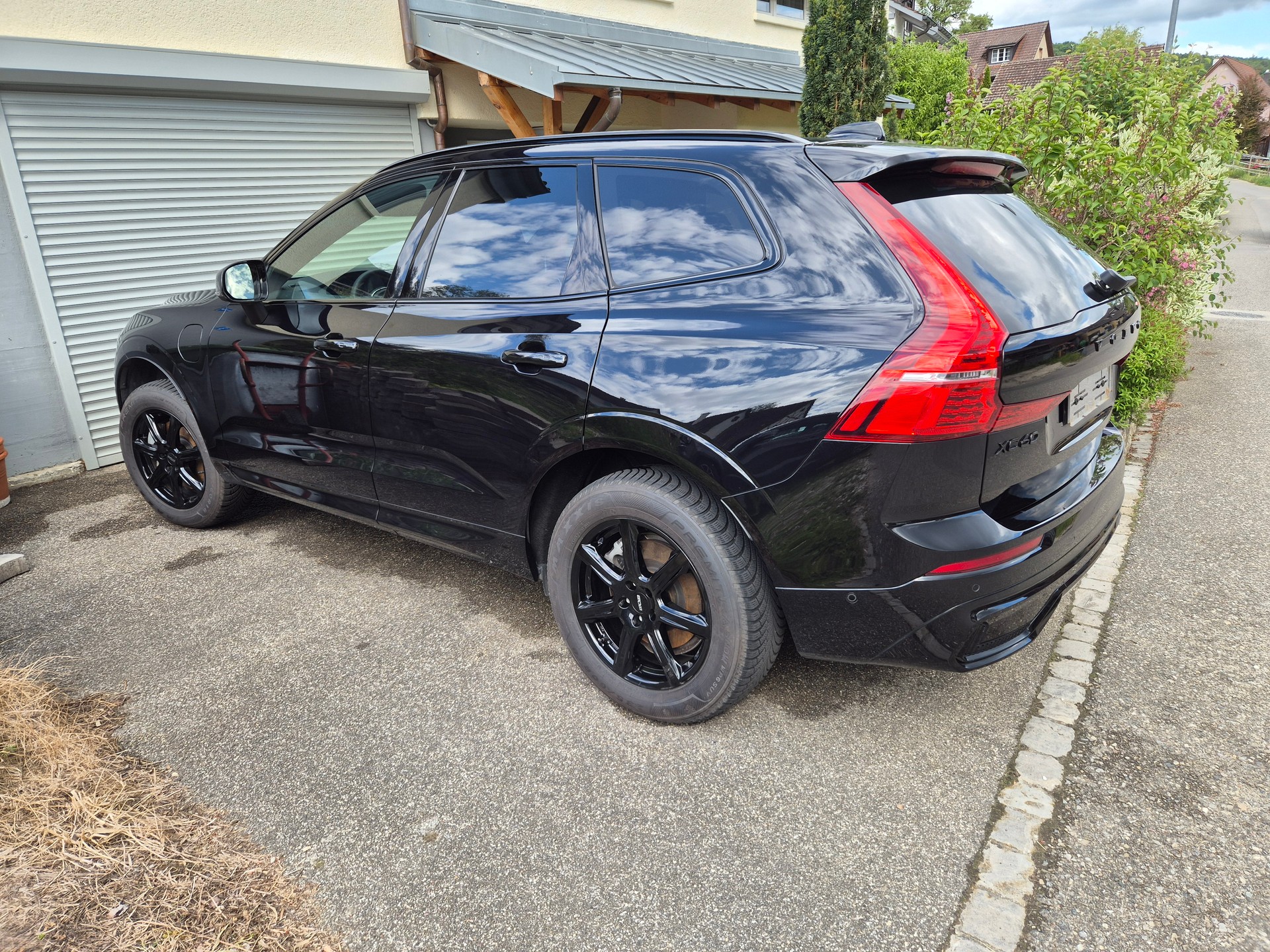 VOLVO T8 Ultimate Black Edition PLUG-IN-image-7