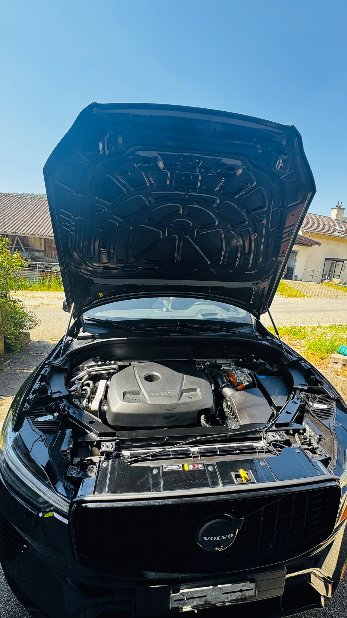 VOLVO T8 Ultimate Black Edition PLUG-IN-image-18