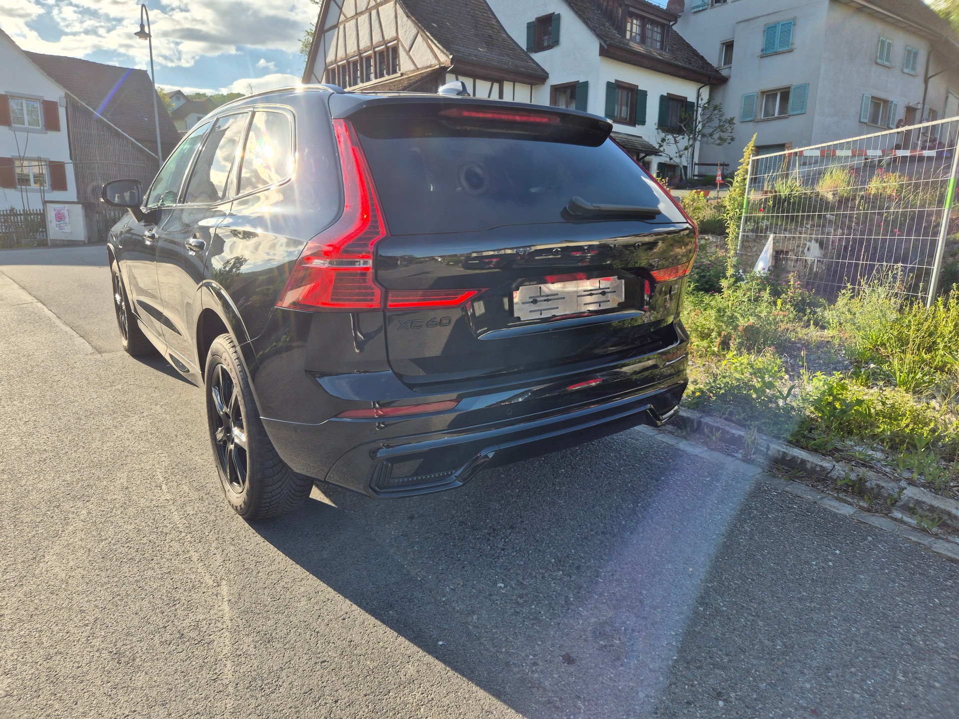 VOLVO T8 Ultimate Black Edition PLUG-IN-image-3