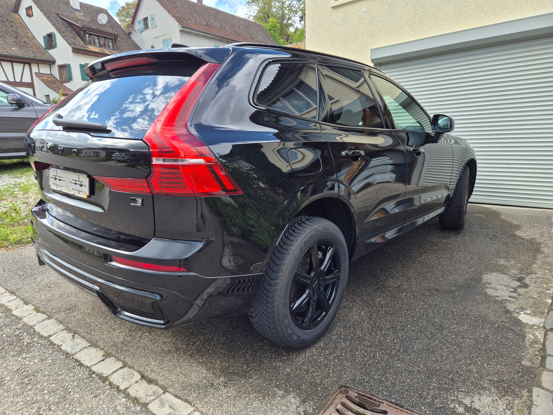 VOLVO T8 Ultimate Black Edition PLUG-IN-image-9