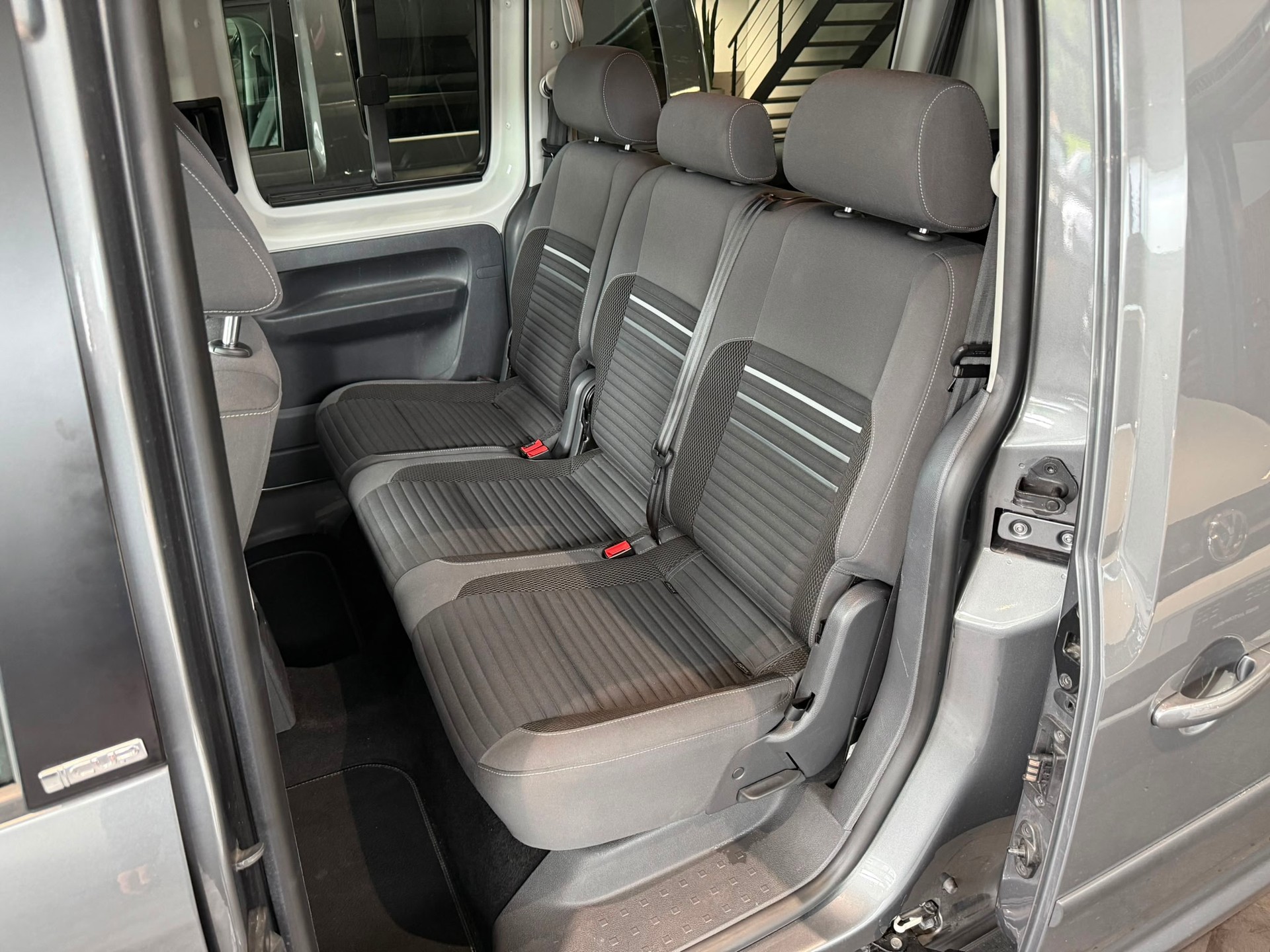 VW Caddy Maxi 1.6 TDI Blue Motion Family CUP DSG-image-8