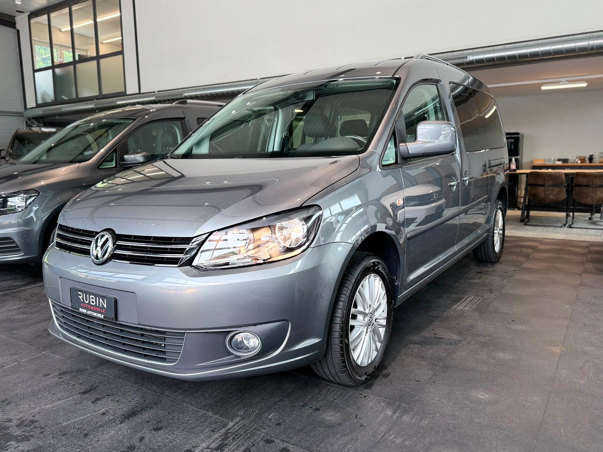 VW Caddy Maxi 1.6 TDI Blue Motion Family CUP DSG-image-0