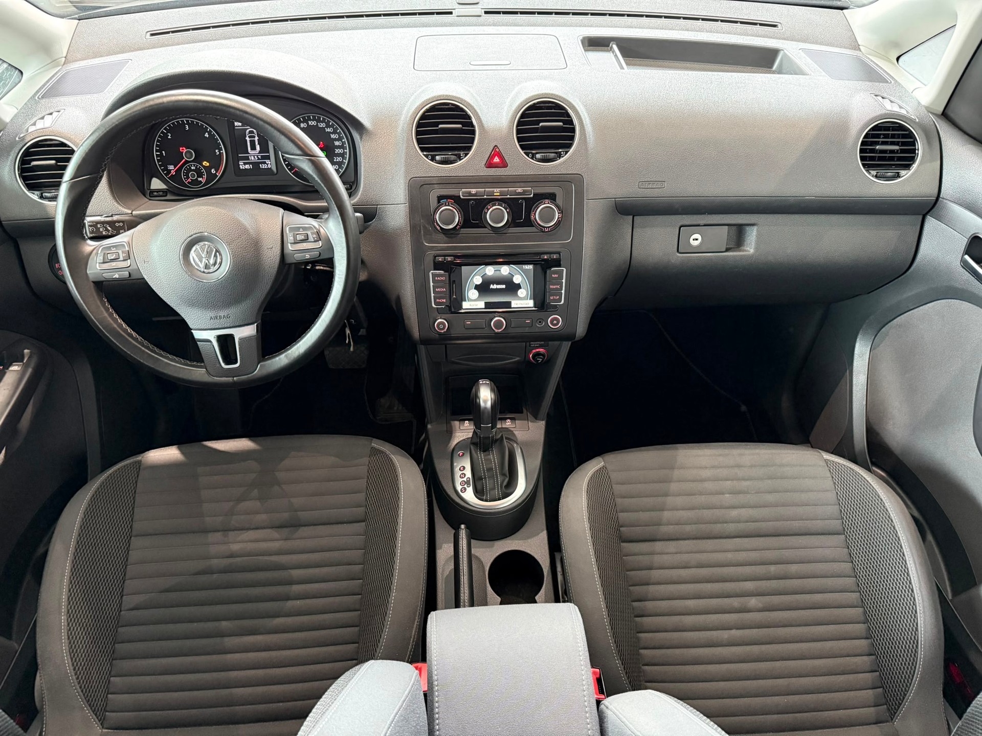 VW Caddy Maxi 1.6 TDI Blue Motion Family CUP DSG-image-9
