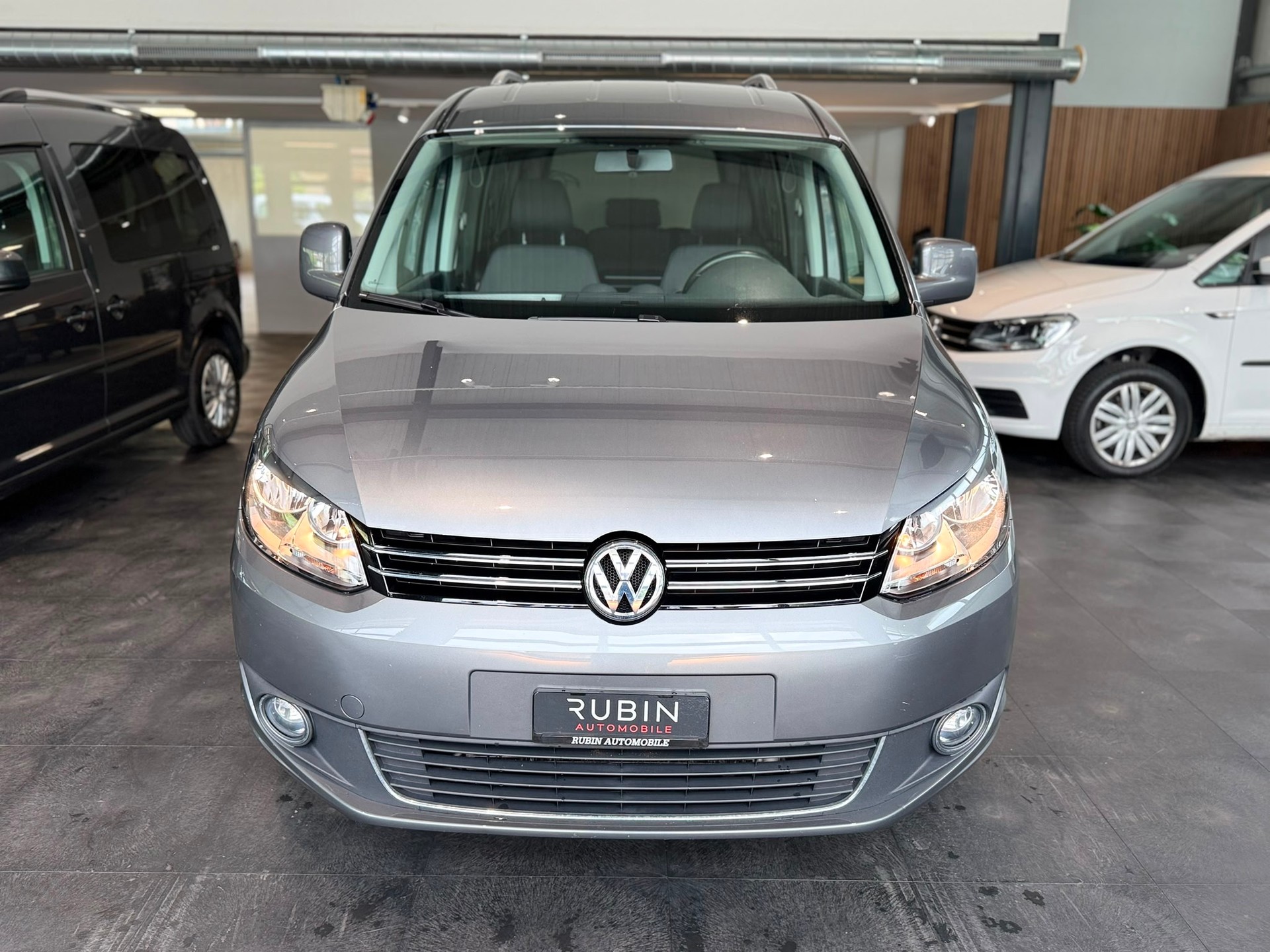 VW Caddy Maxi 1.6 TDI Blue Motion Family CUP DSG-image-6