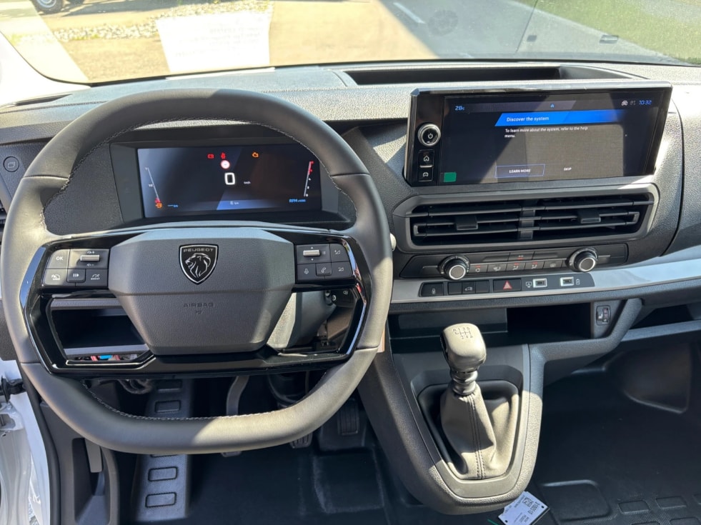 PEUGEOT Expert 1.5 BlueHDi 120 S&S Standard-image-7