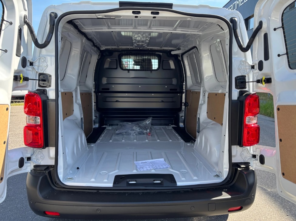 PEUGEOT Expert 1.5 BlueHDi 120 S&S Standard-image-5