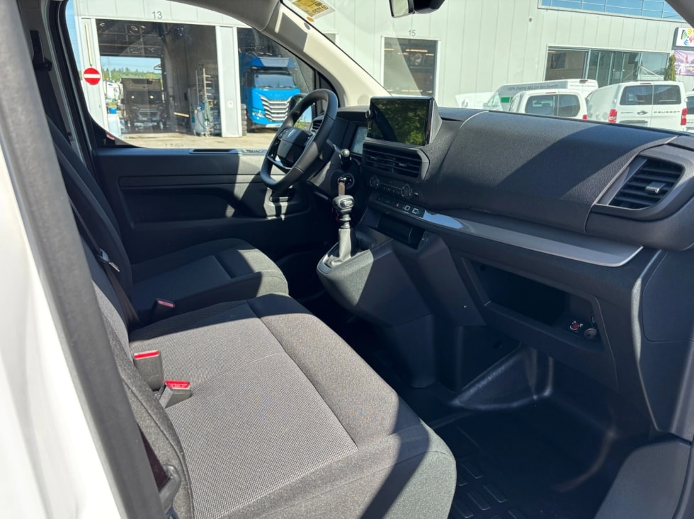 PEUGEOT Expert 1.5 BlueHDi 120 S&S Standard-image-12