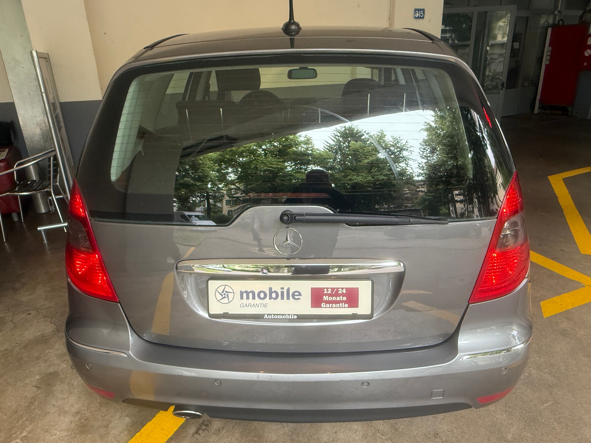 MERCEDES-BENZ A 180 Style Autotronic-image-6