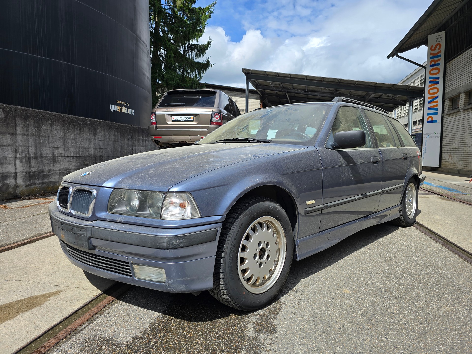 BMW 323i Touring Exclusiv-image-0