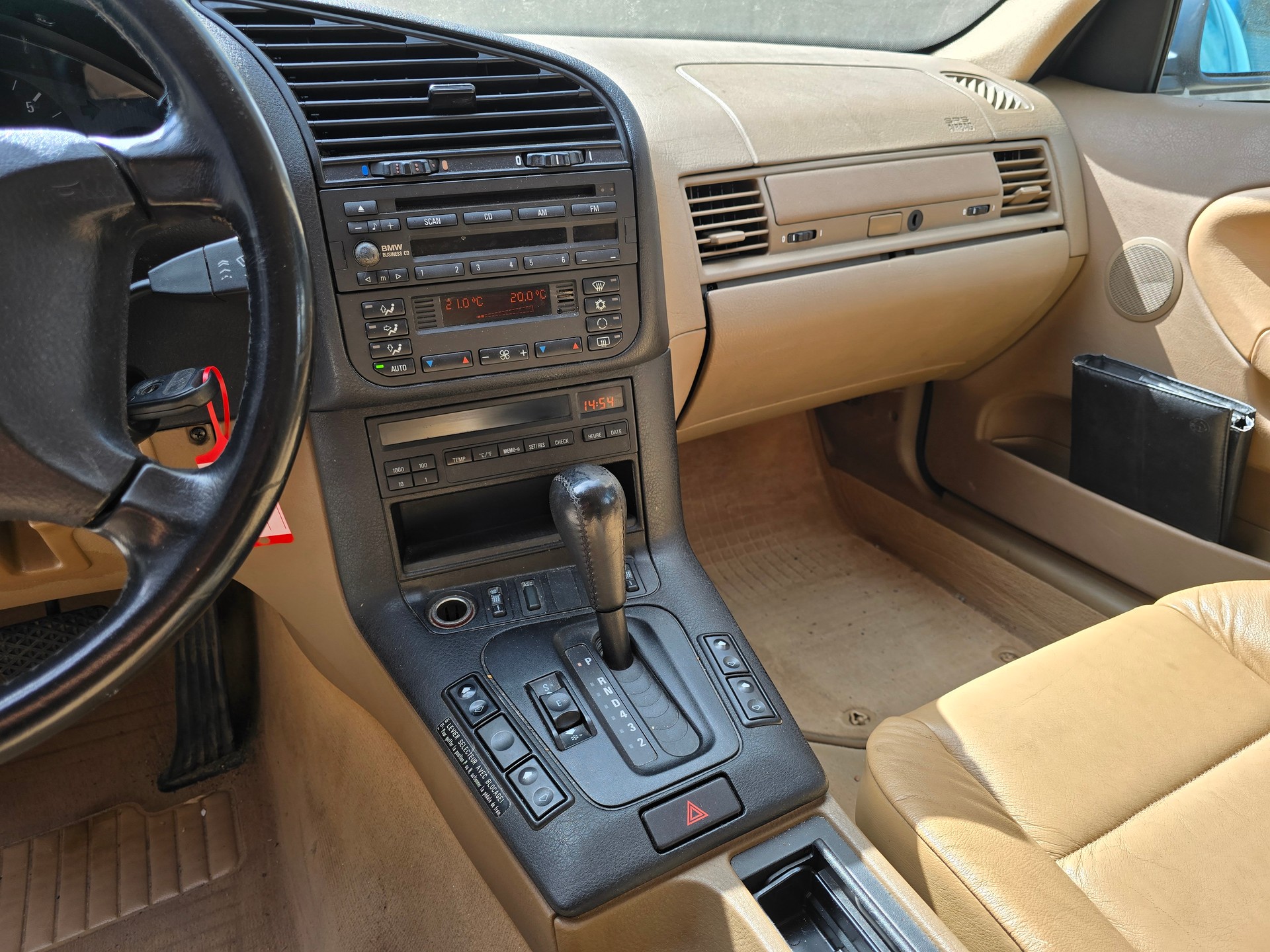 BMW 323i Touring Exclusiv-image-8