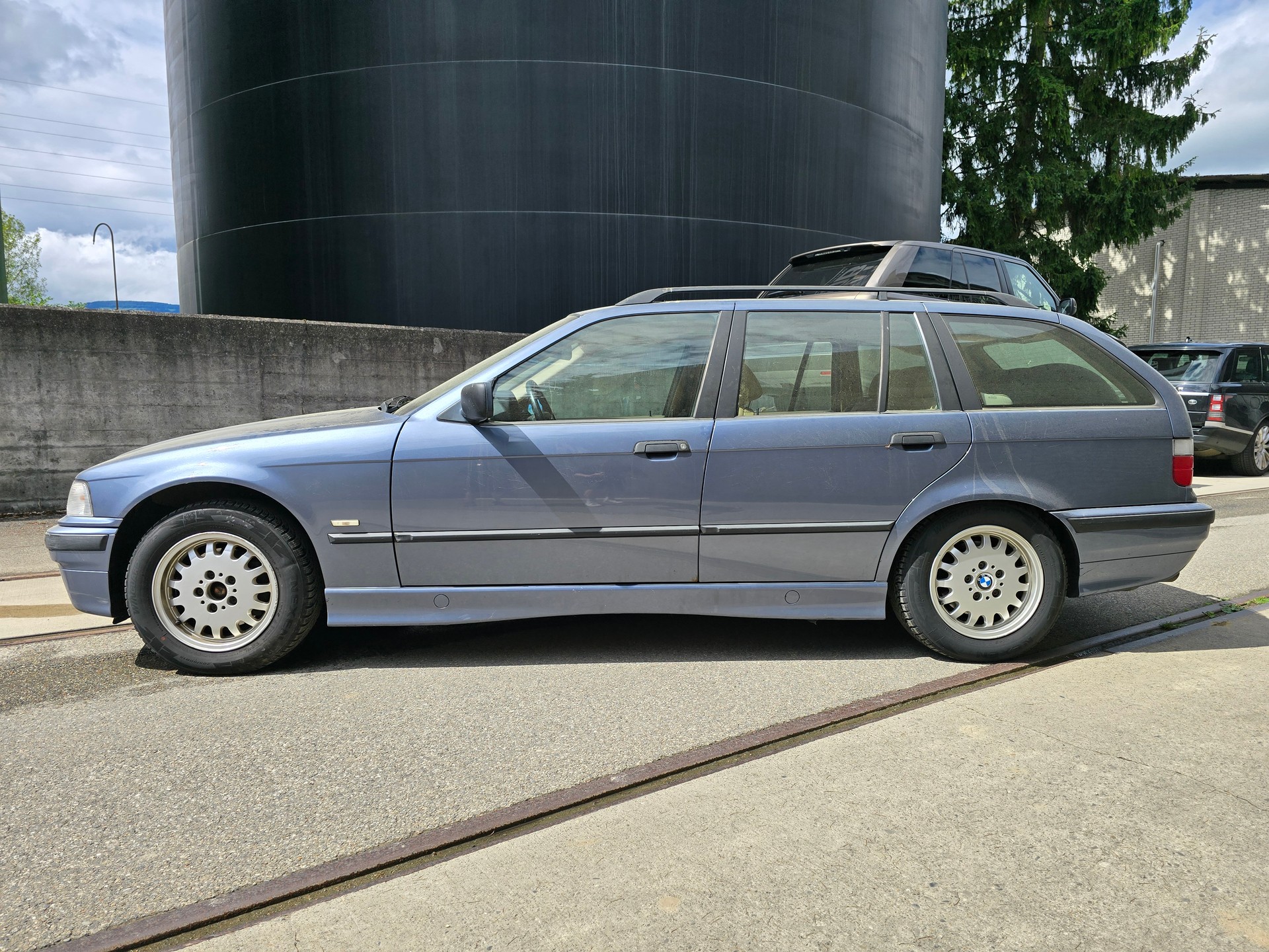 BMW 323i Touring Exclusiv-image-1