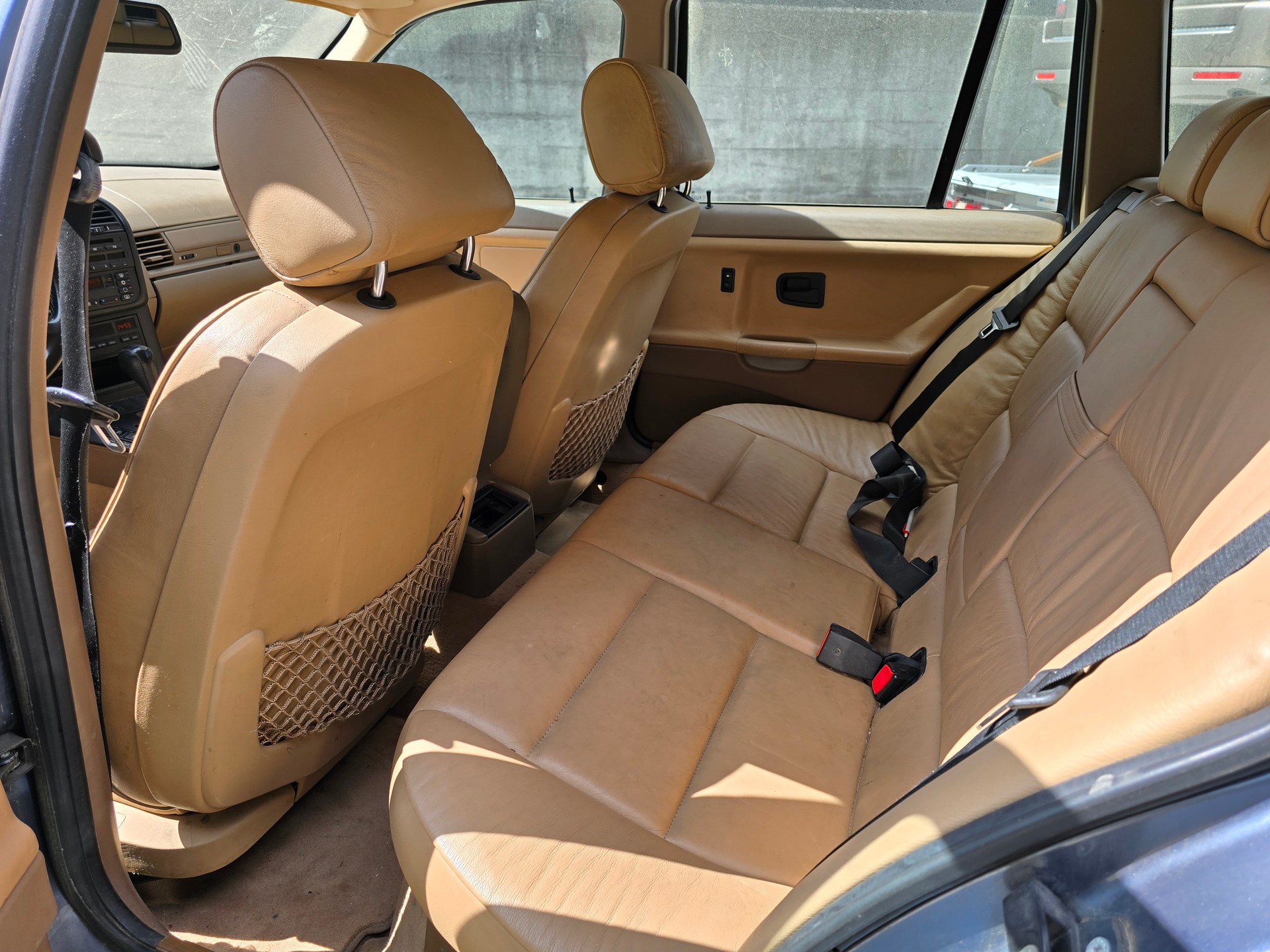 BMW 323i Touring Exclusiv-image-9