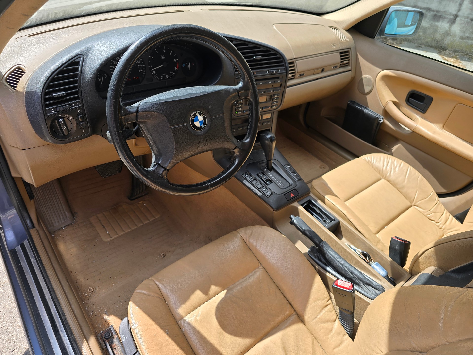 BMW 323i Touring Exclusiv-image-7