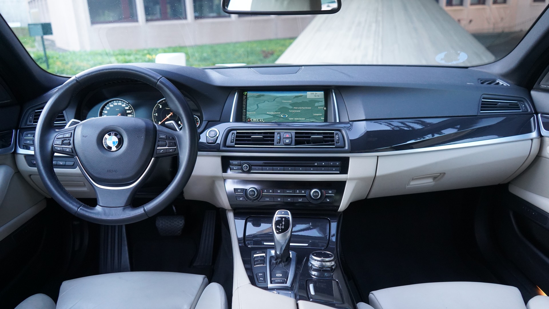 BMW 535d Touring xDrive Steptronic-image-9