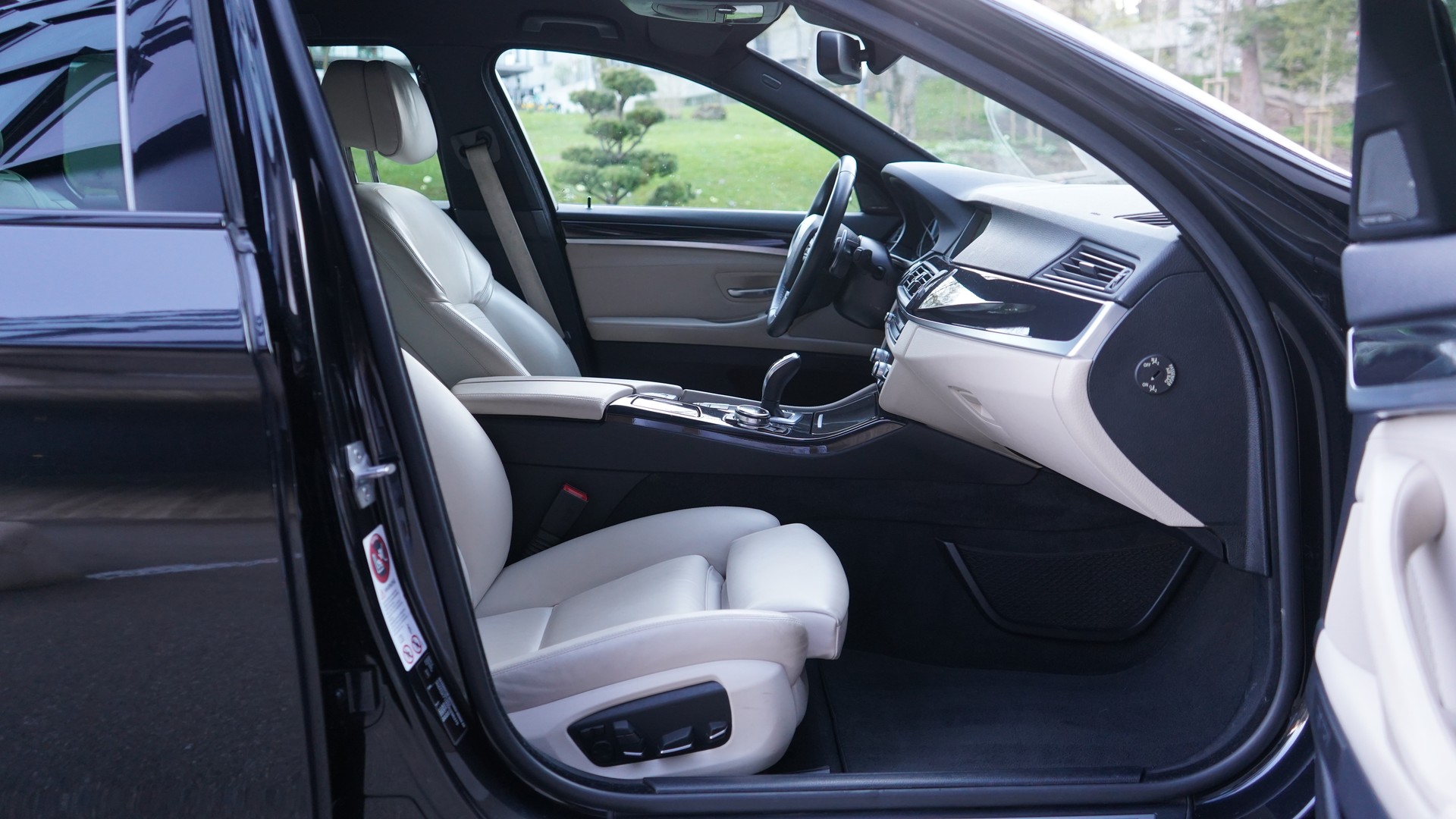 BMW 535d Touring xDrive Steptronic-image-12