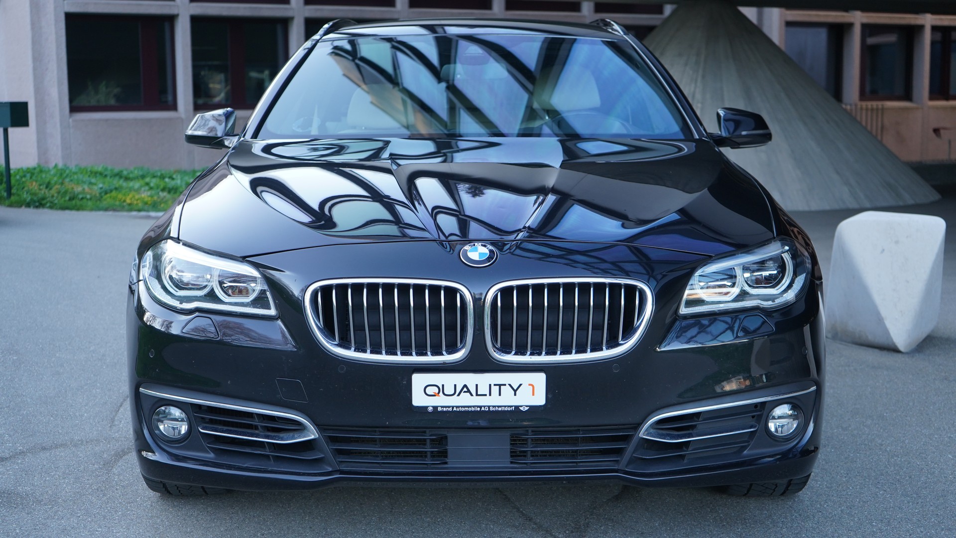 BMW 535d Touring xDrive Steptronic-image-2