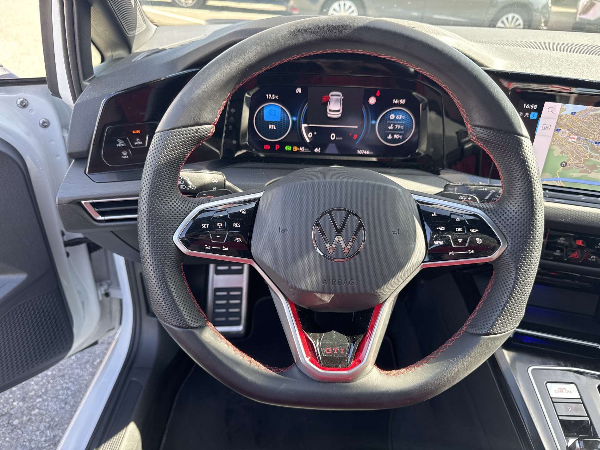 VW Golf 2.0 TSi GTi Clubsport 301PS DSG-Automat-image-15