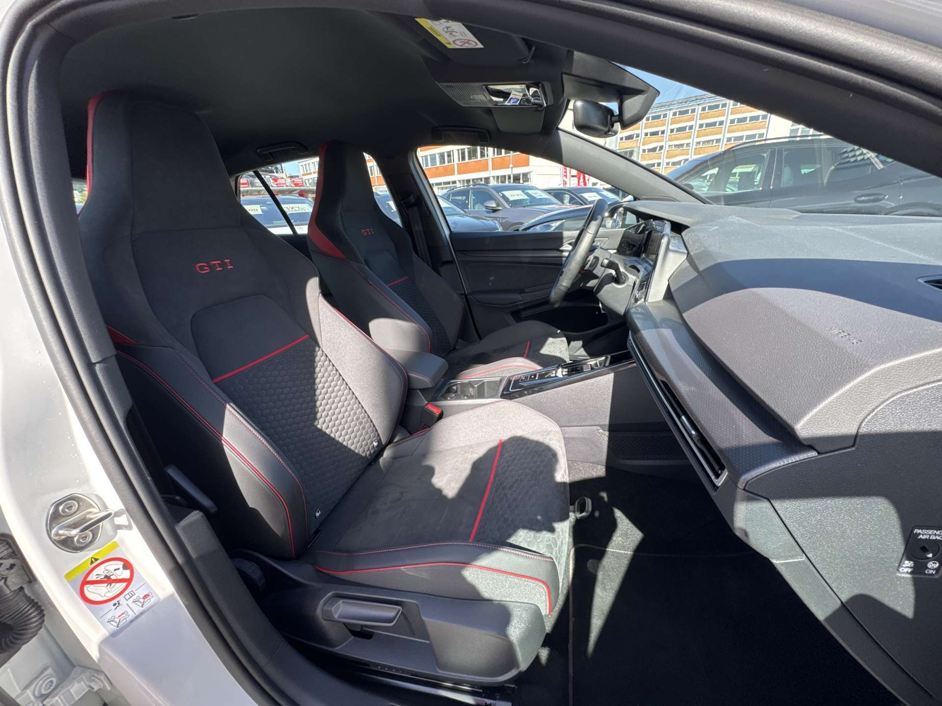 VW Golf 2.0 TSi GTi Clubsport 301PS DSG-Automat-image-12