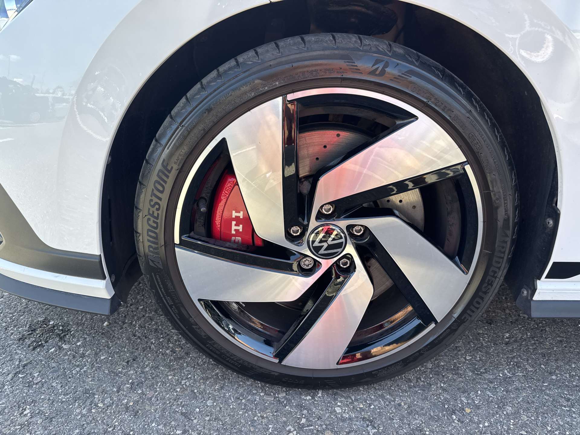 VW Golf 2.0 TSi GTi Clubsport 301PS DSG-Automat-image-8