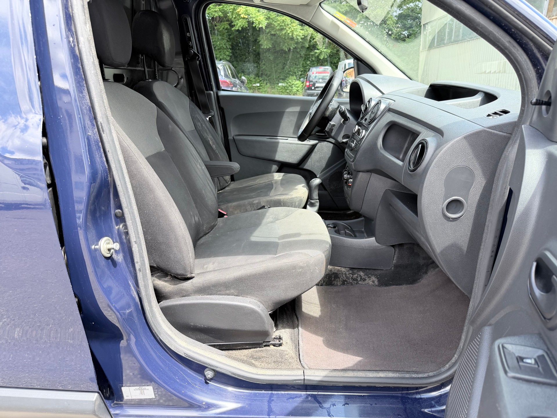 DACIA Dokker Van TCe 115 S&S Essential Verblecht-image-5