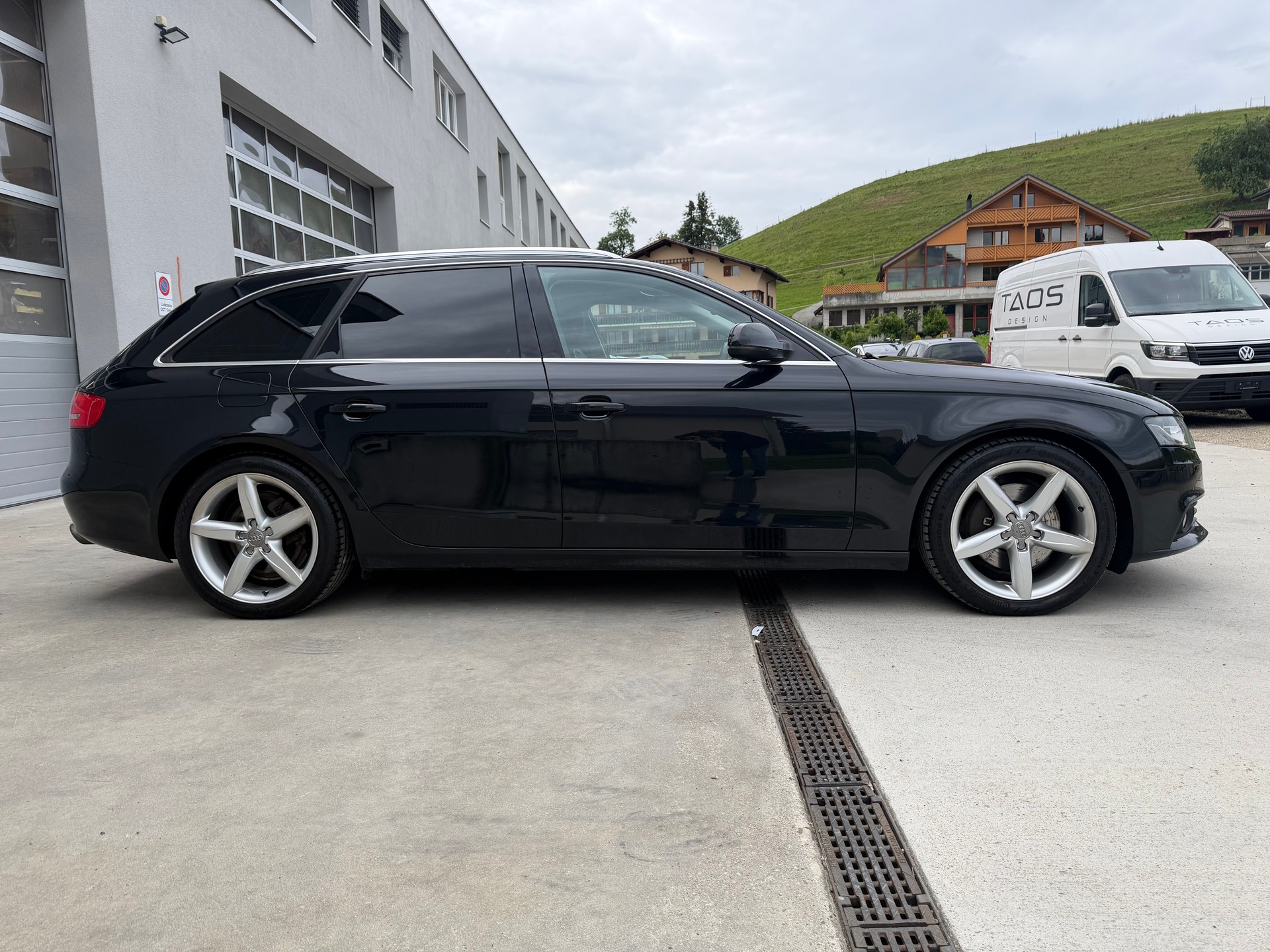 AUDI A4 Avant 2.0 TFSI Style quattro S-tronic-image-5