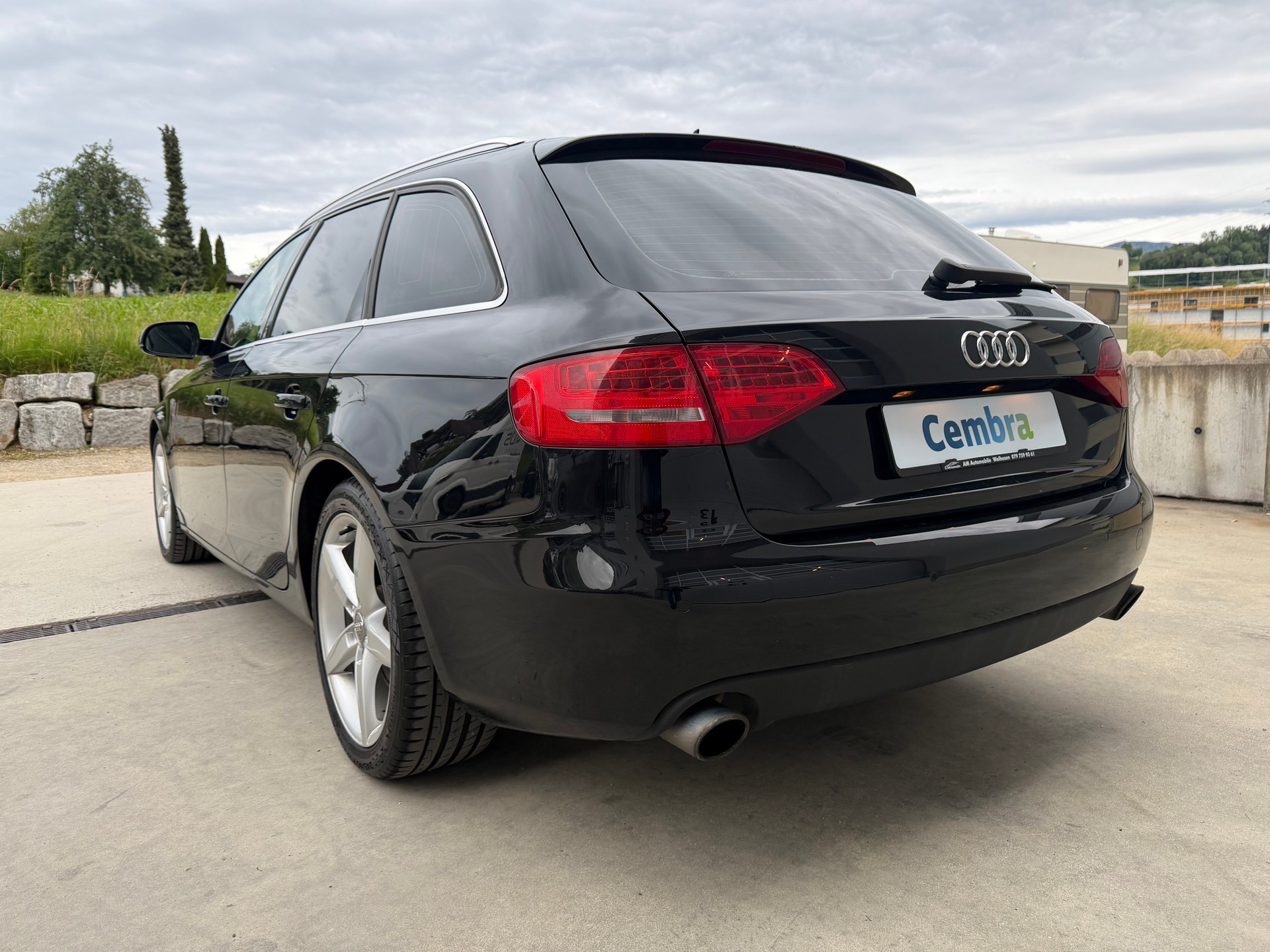 AUDI A4 Avant 2.0 TFSI Style quattro S-tronic-image-2