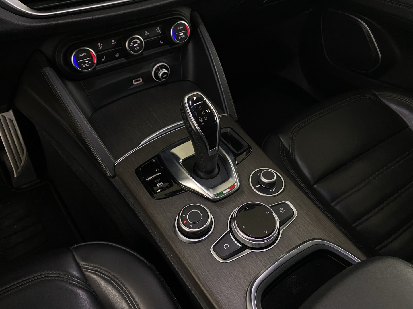 ALFA ROMEO Stelvio 2.0 TI Q4 Automatic-image-12