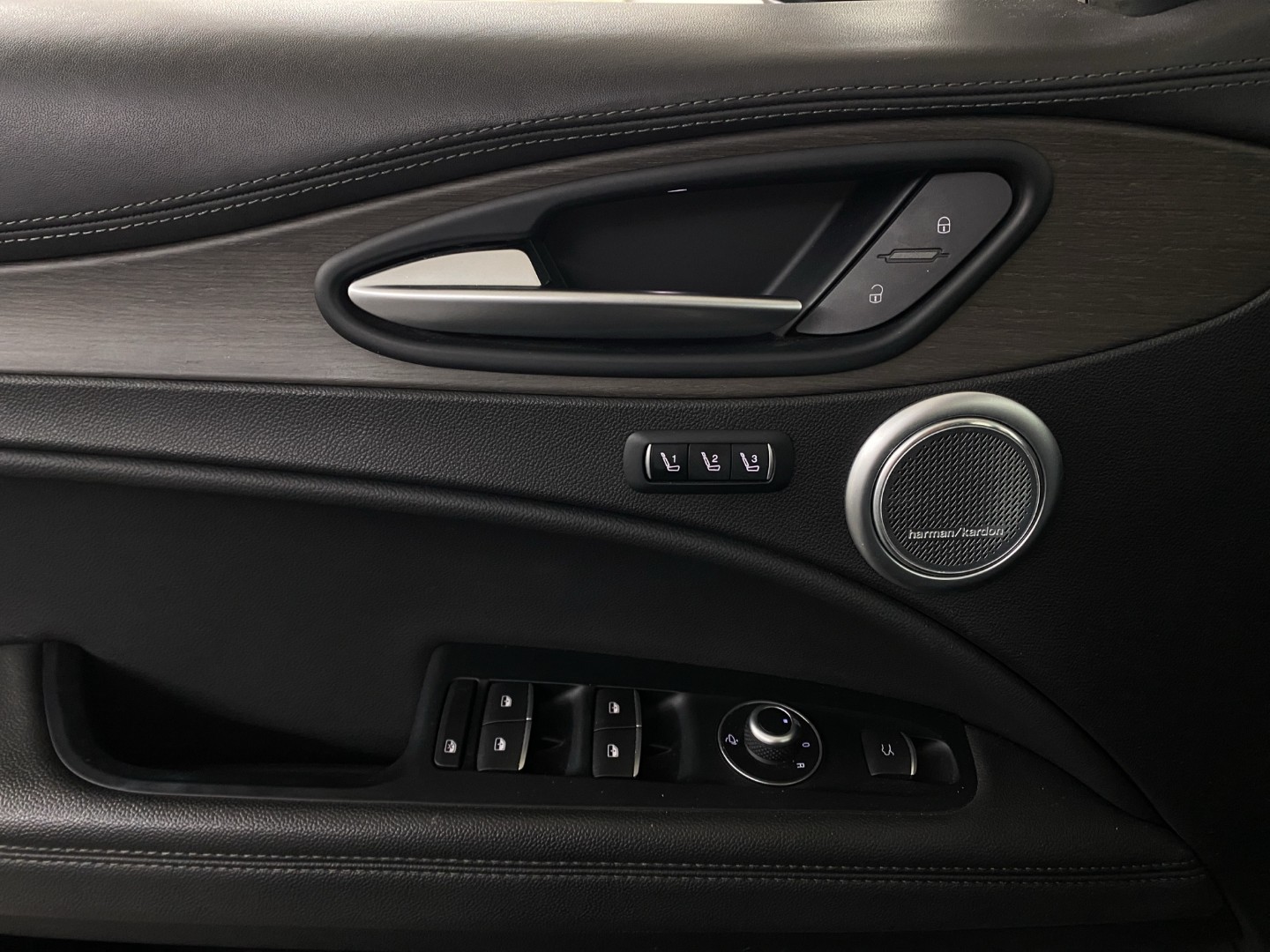 ALFA ROMEO Stelvio 2.0 TI Q4 Automatic-image-16