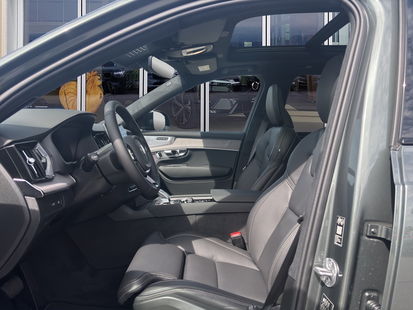 VOLVO XC90 2.0 T8 TE Ultra Dark eAWD-image-8