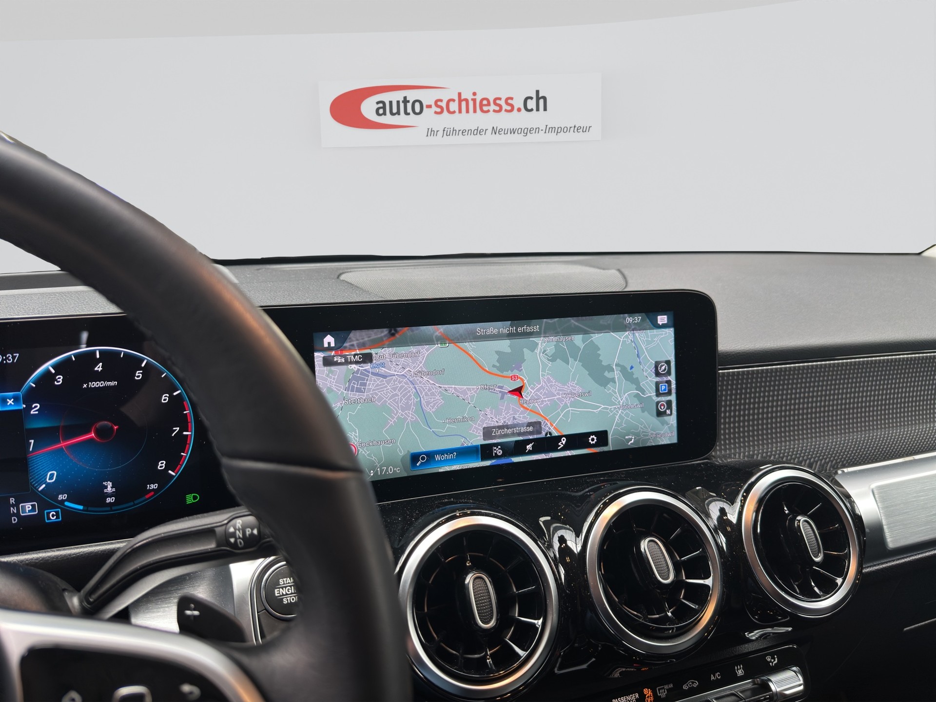 MERCEDES-BENZ GLB 200 4Matic Progressive 8G-Tronic-image-11