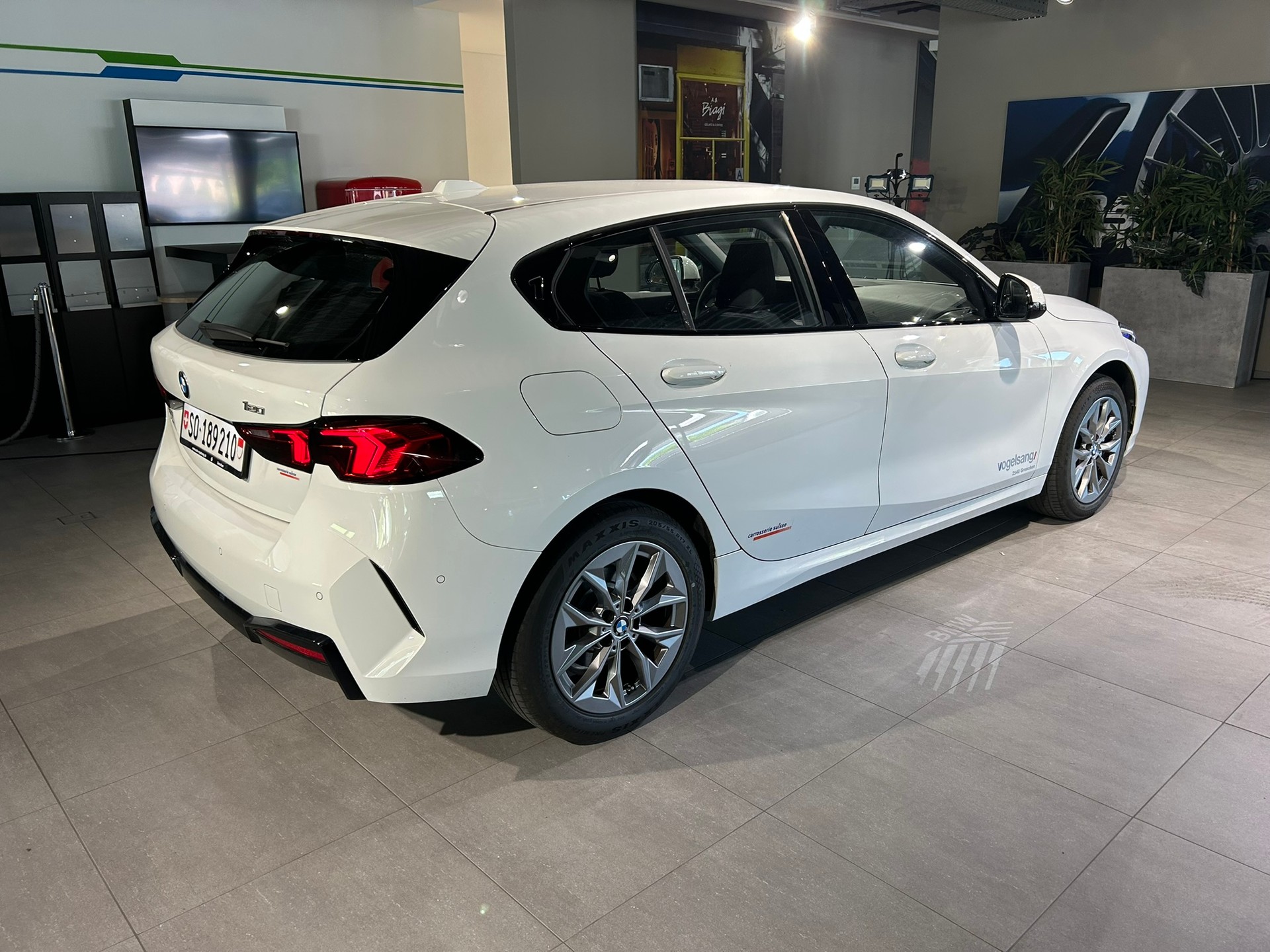 BMW 120 Steptronic-image-12
